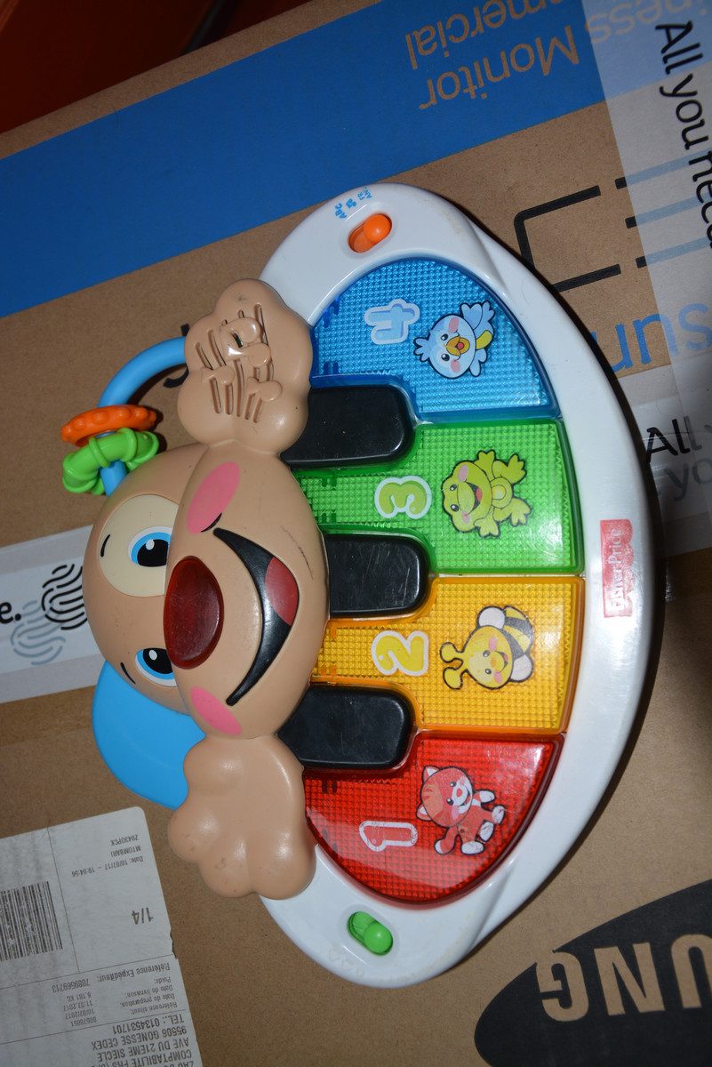 428. piano van Fisher Price , verzending inbegrepen