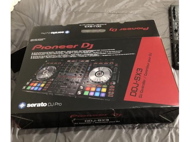 Te koop Pioneer DDJ SX3....€500 Pioneer XDJ RX2...€820 Pioneer XDJ-700….€400
