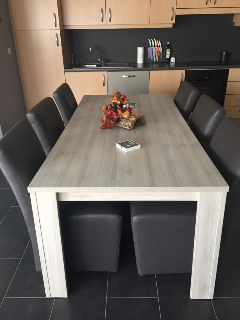 Volledige eetkamer