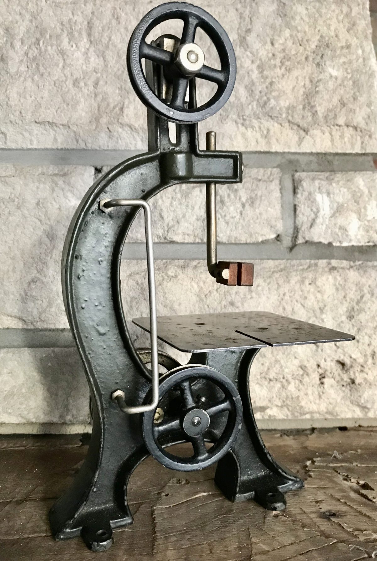 Imposante Märklin bandzaag voor stoommachine