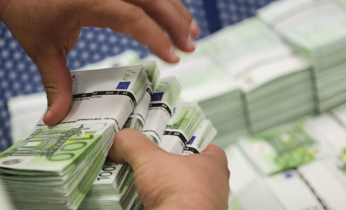 LENINGSDIENSTEN TUSSEN PARTICULIEREN