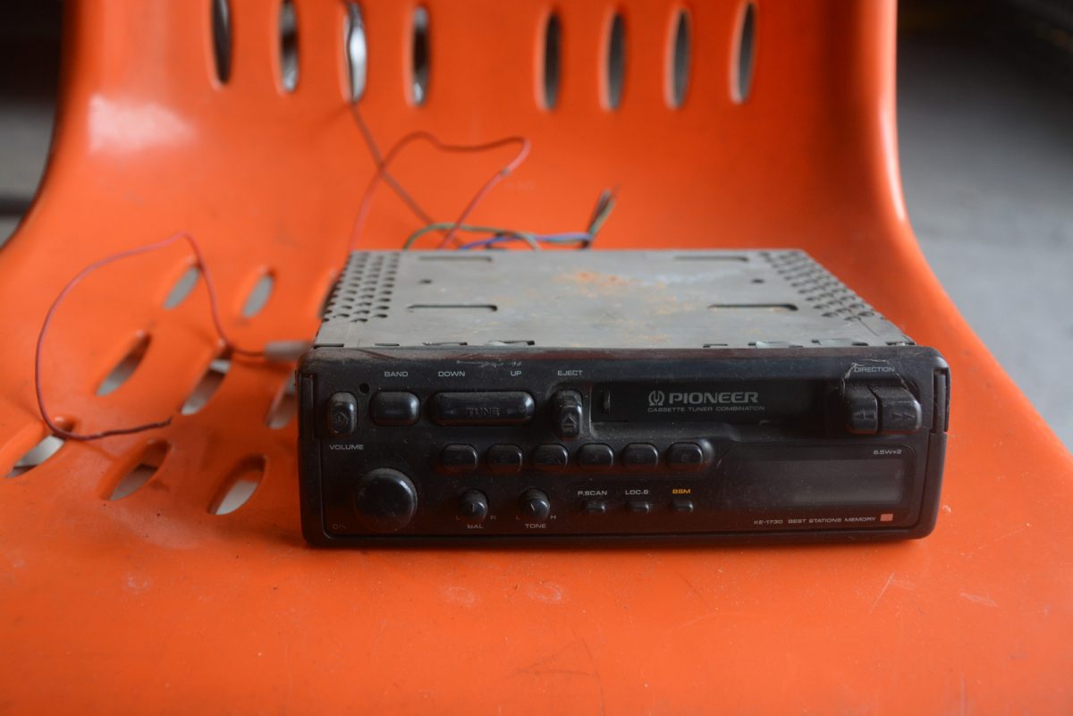 347. autoradio KE-1730