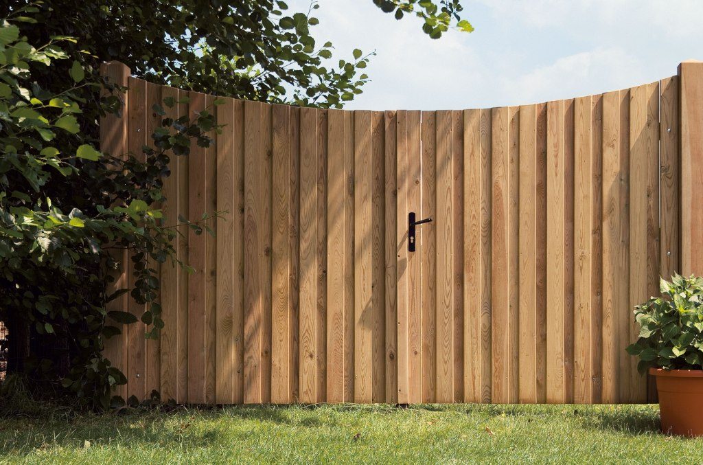 Houten tuinpoort Welkom te koop.