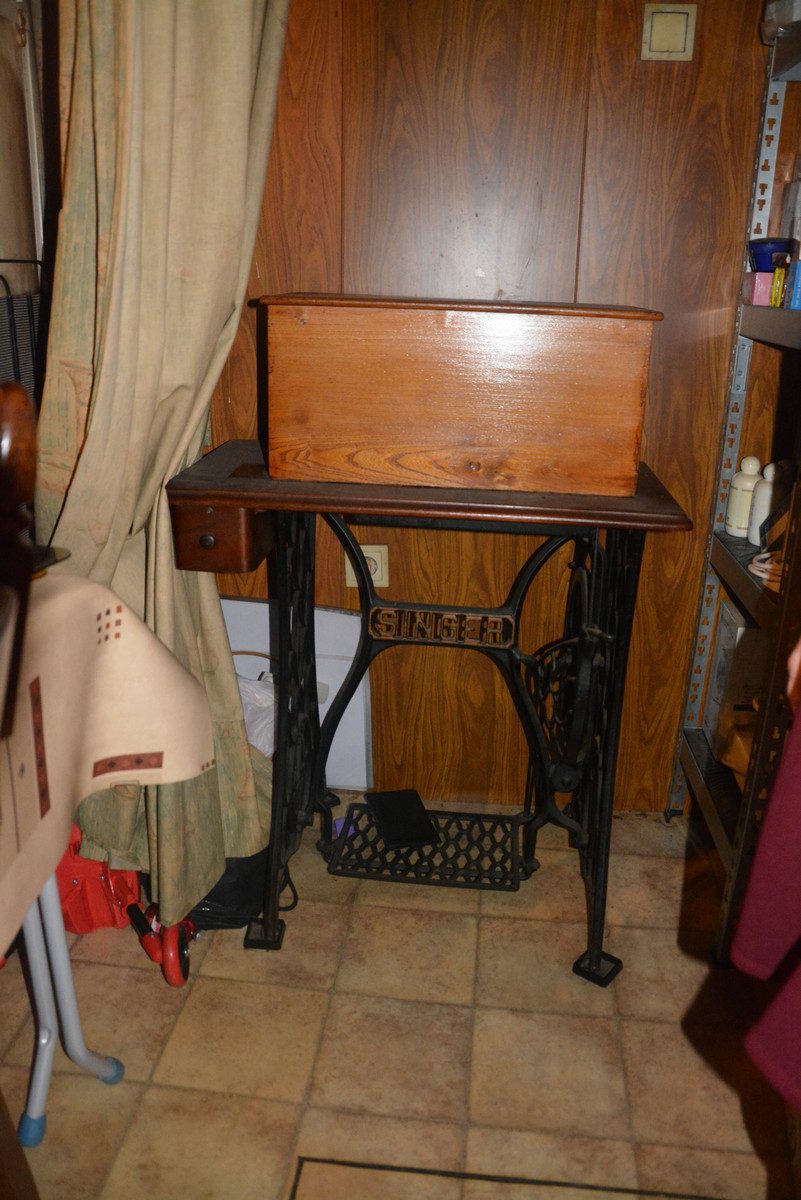 303. oud Naaimachine Singer met aankoopbewijs