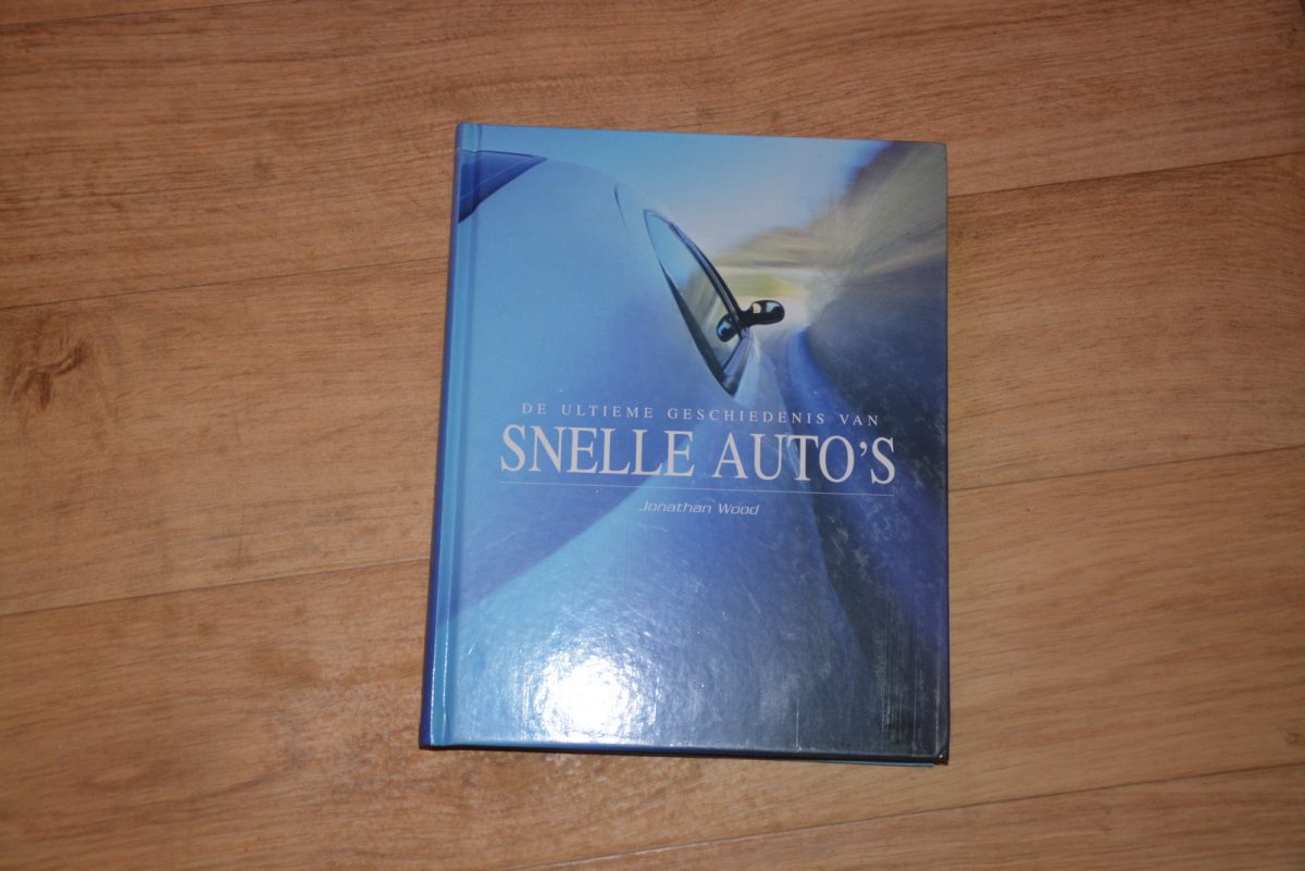 237. boek Snelle Auto's - verzending inbegrepen