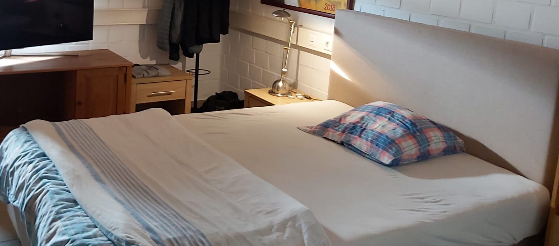 boxspring en 2 nachtkastjes