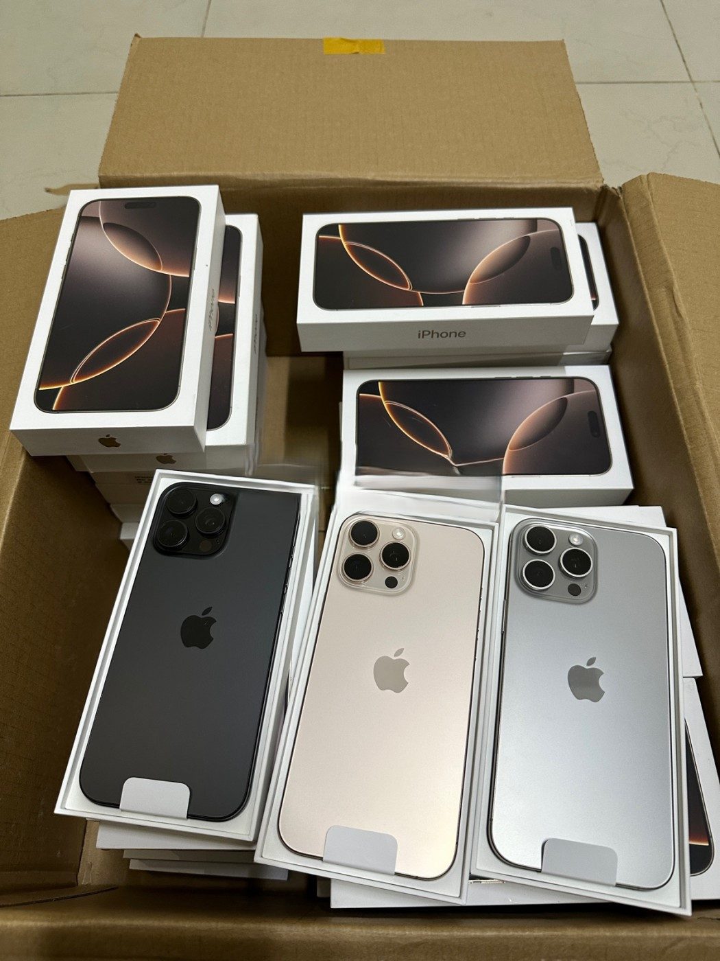 Apple iPhone 16 Pro Max, iPhone 16 Pro, iPhone 16, iPhone 16 Plus, iPhone 15 Pro Max, iPhone 15 Pro, iPhone 15, iPhone 15 Plus, iPhone 14 Pro Max, 14 Pro, Samsung Galaxy S25 Ultra , Samsung Z Fold6, Samsung Z Flip6, Sony PlayStation PS5 Pro Console