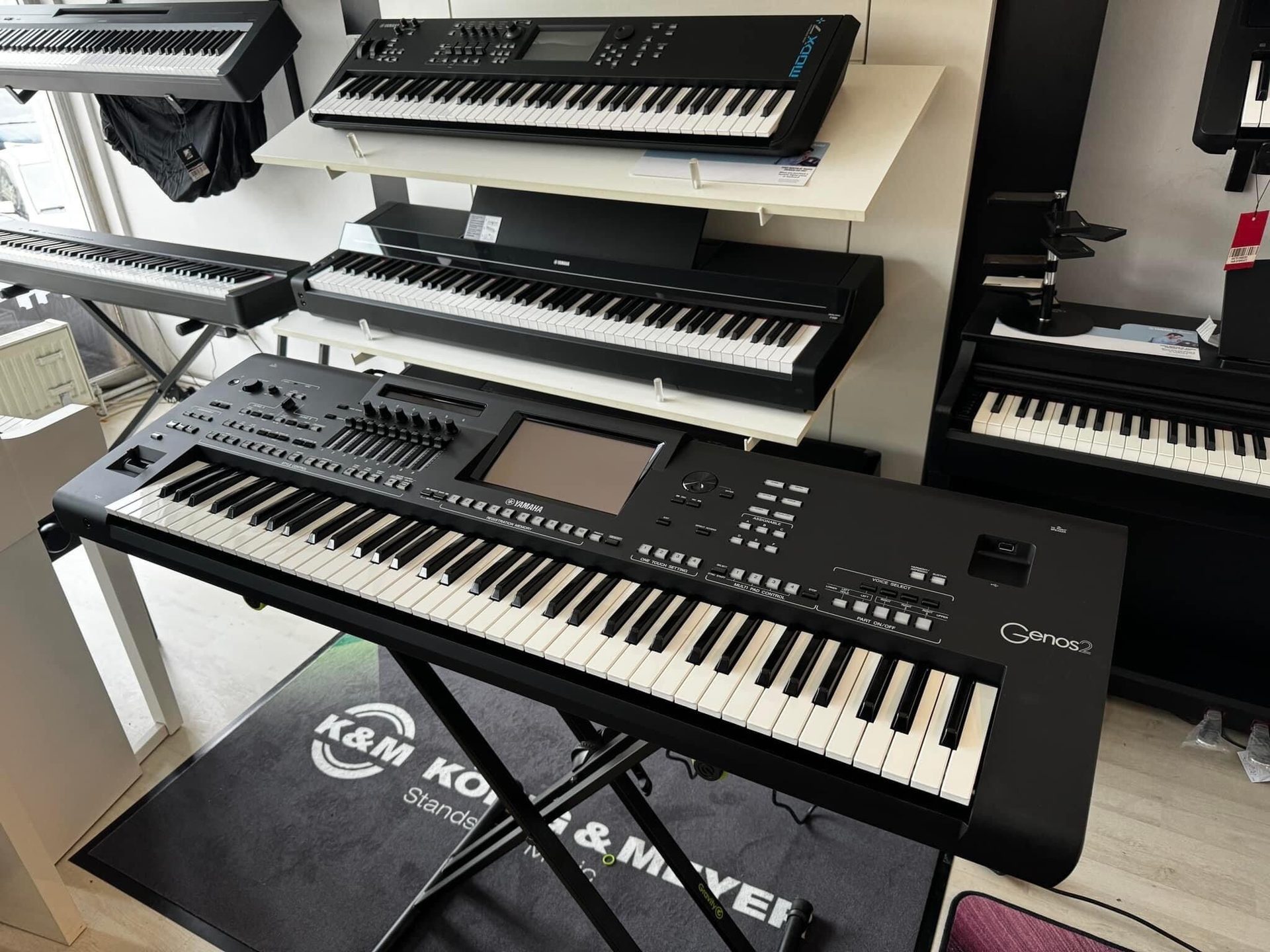 Verkoop Yamaha Genos2 76 toetsen XXL / Yamaha Genos 76 toetsen XXL, Motif XF8, Yamaha PSR-SX900, Yamaha PSR-A5000, Korg Pa5X 61 toetsen