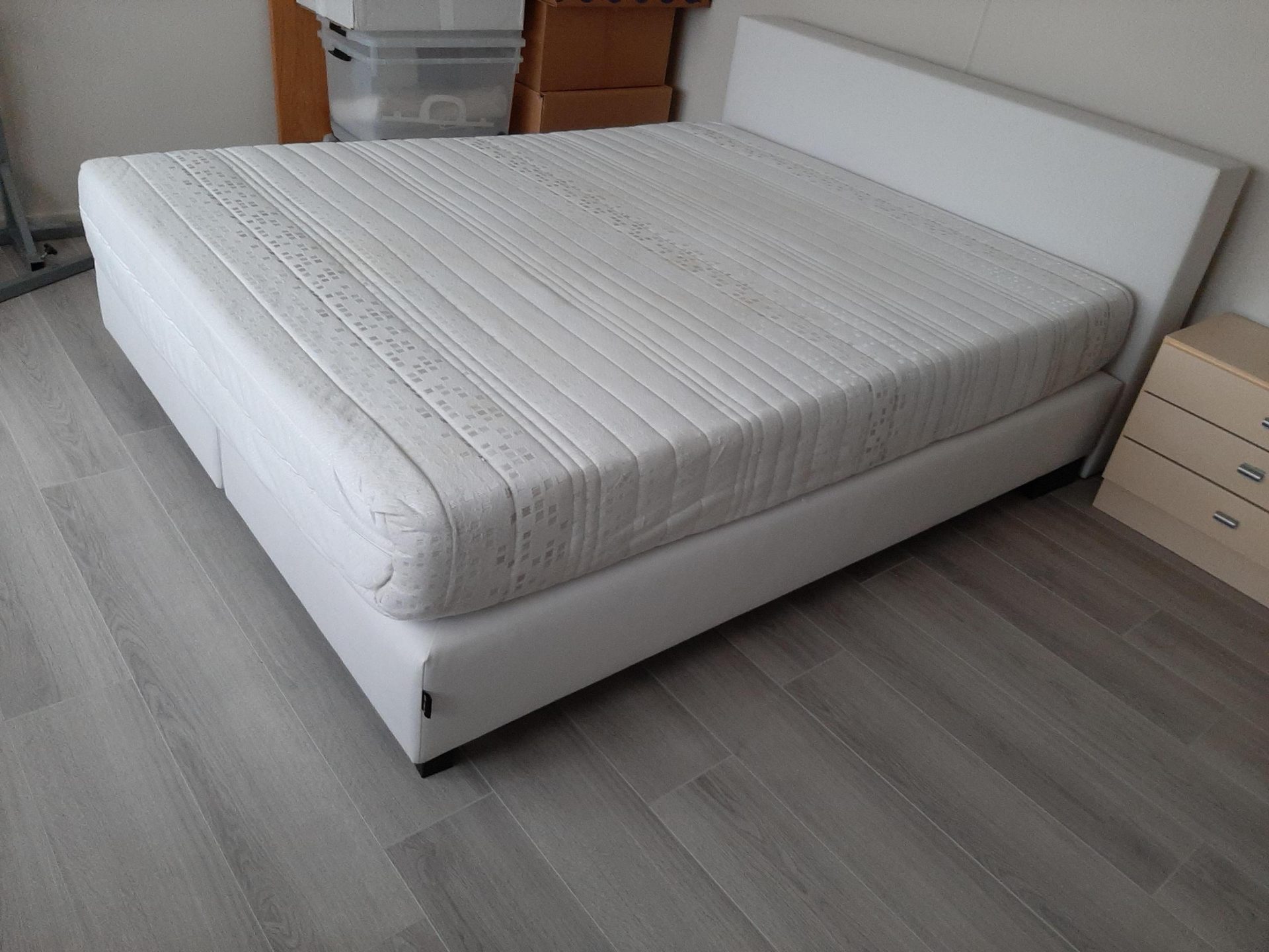 Bed met Matras