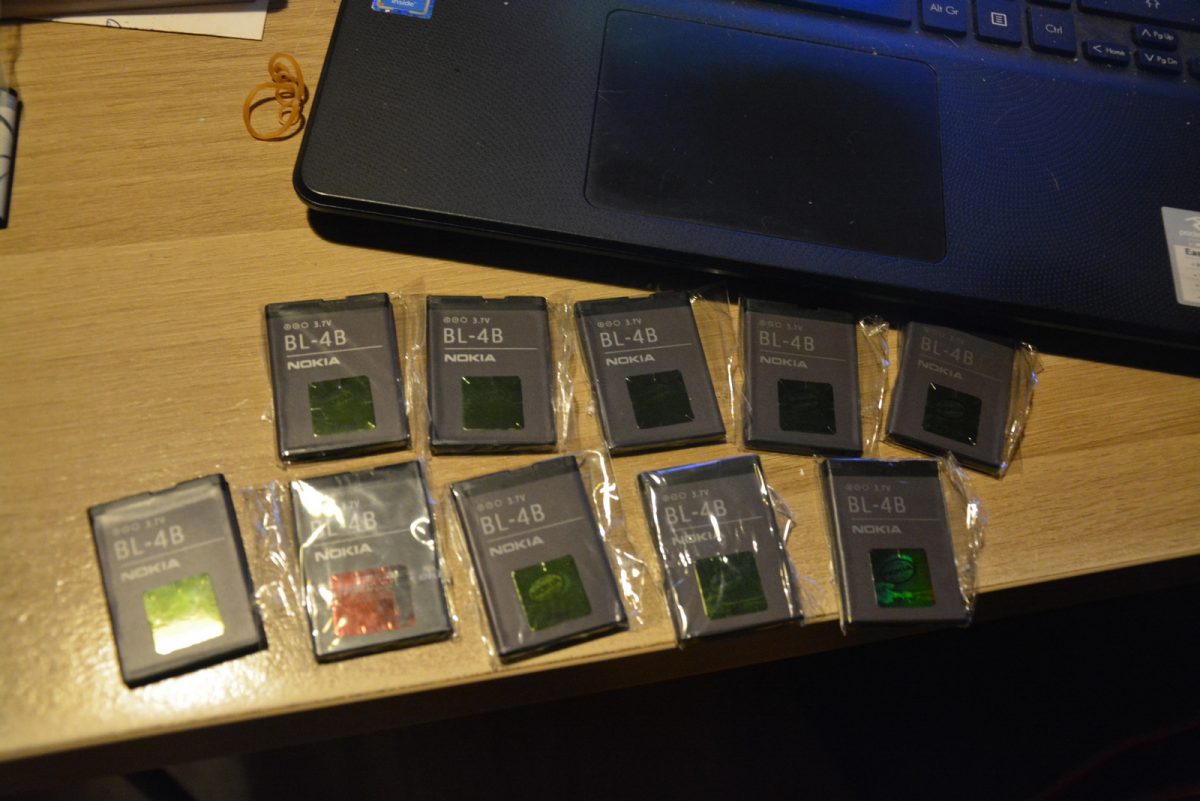 385. lot NIEUWE batterij BL-4B verzending inbegrepen