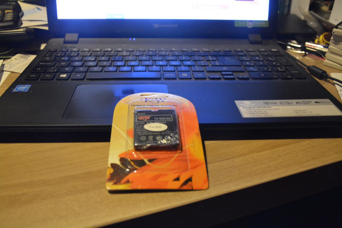 383. NIEUWE batterij N95 verzending inbegrepen