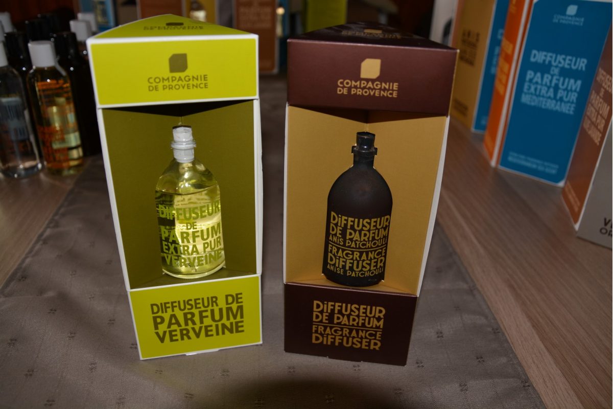 77. parfumverstuivers NIEUW, verzending inbegrepen