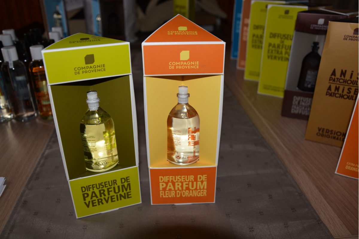 81. parfumverstuivers NIEUW, verzending inbegrepen