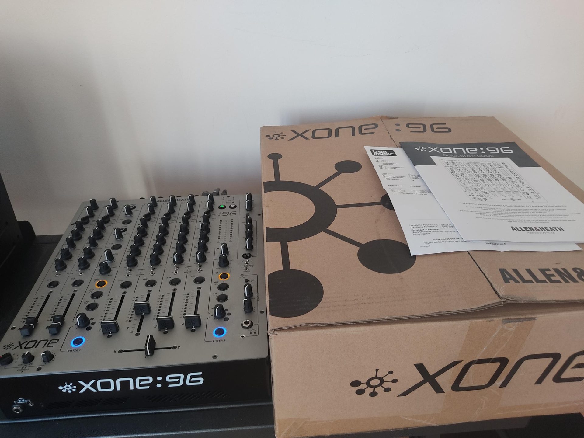 Verkopen Allen & Heath XONE 96 DJ-mixer, Denon Dj Sc6000M Prime, Pioneer DJ DJM-S11 mixer, Pioneer DJ DJM-V10-LF Mixer, Pioneer DJM-A9 DJ Mixer, Pioneer DJM-Tour1, Pioneer DJM-V10, Pioneer DJM-900NXS2