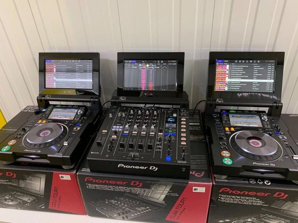 Verkauft Nieu Pioneer CDJ-Tour1, Pioneer DJM-Tour1, Pioneer DDJ RZX, Pioneer DJM-900NXS2, Pioneer CDJ-2000NXS2, Pioneer CDJ-3000, Pioneer XDJ-RX3, Pioneer XDJ XZ, Pioneer DJ OPUS-QUAD, Pioneer DJ DJM-A9, Pioneer DJM-V10-LF, Pioneer DJM-V10 Mixer, DJM-S11