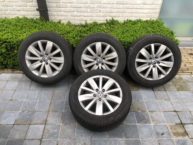 VW Passat - complete wielenset (band + velg)