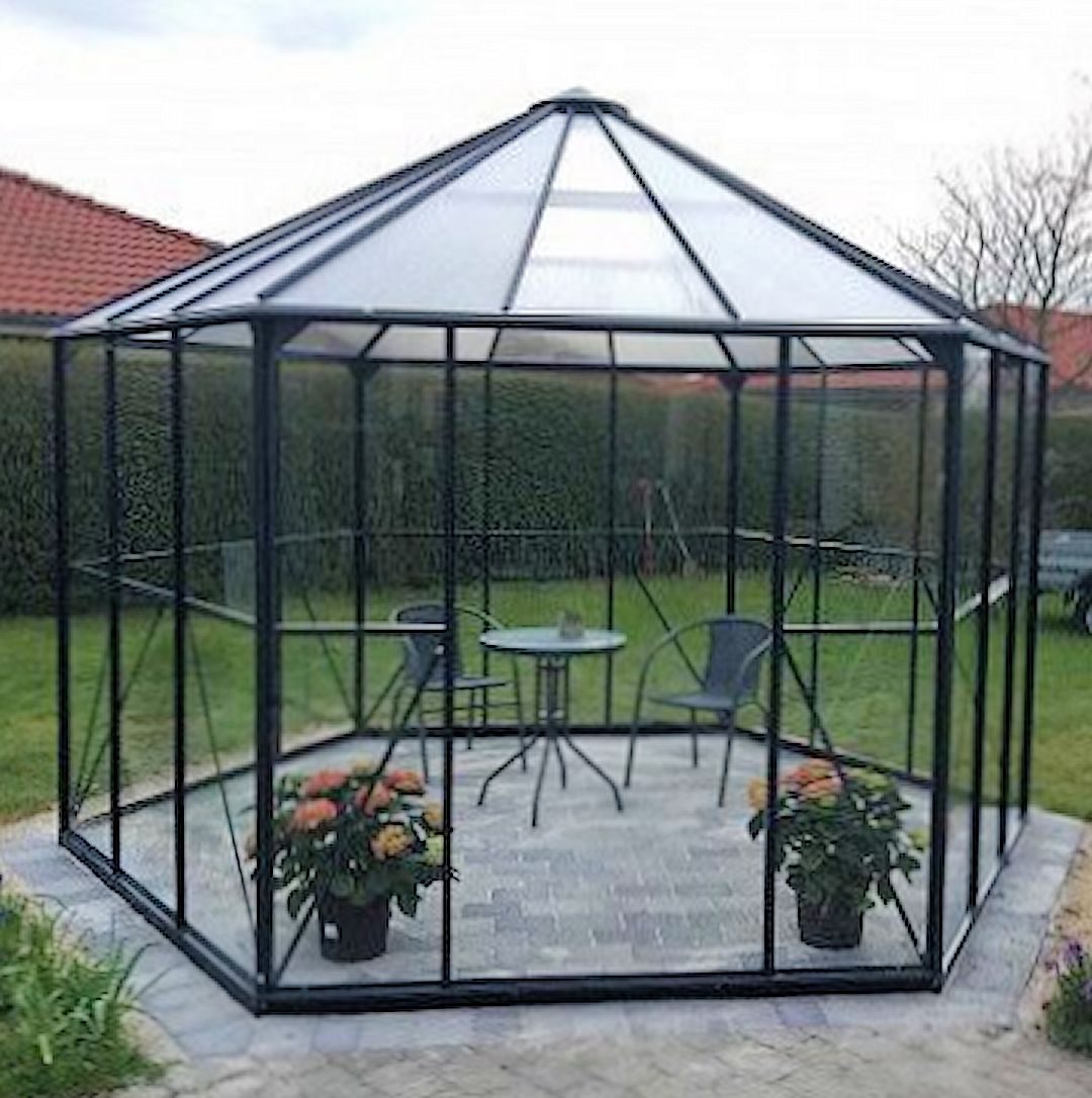 Tuinprieel Atrium: 375 x 375 x 287 (h)