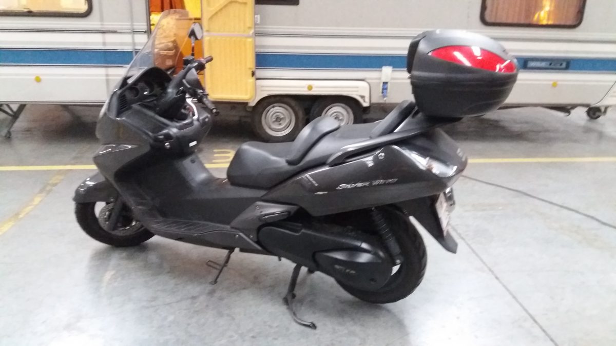 Honda FJS400D