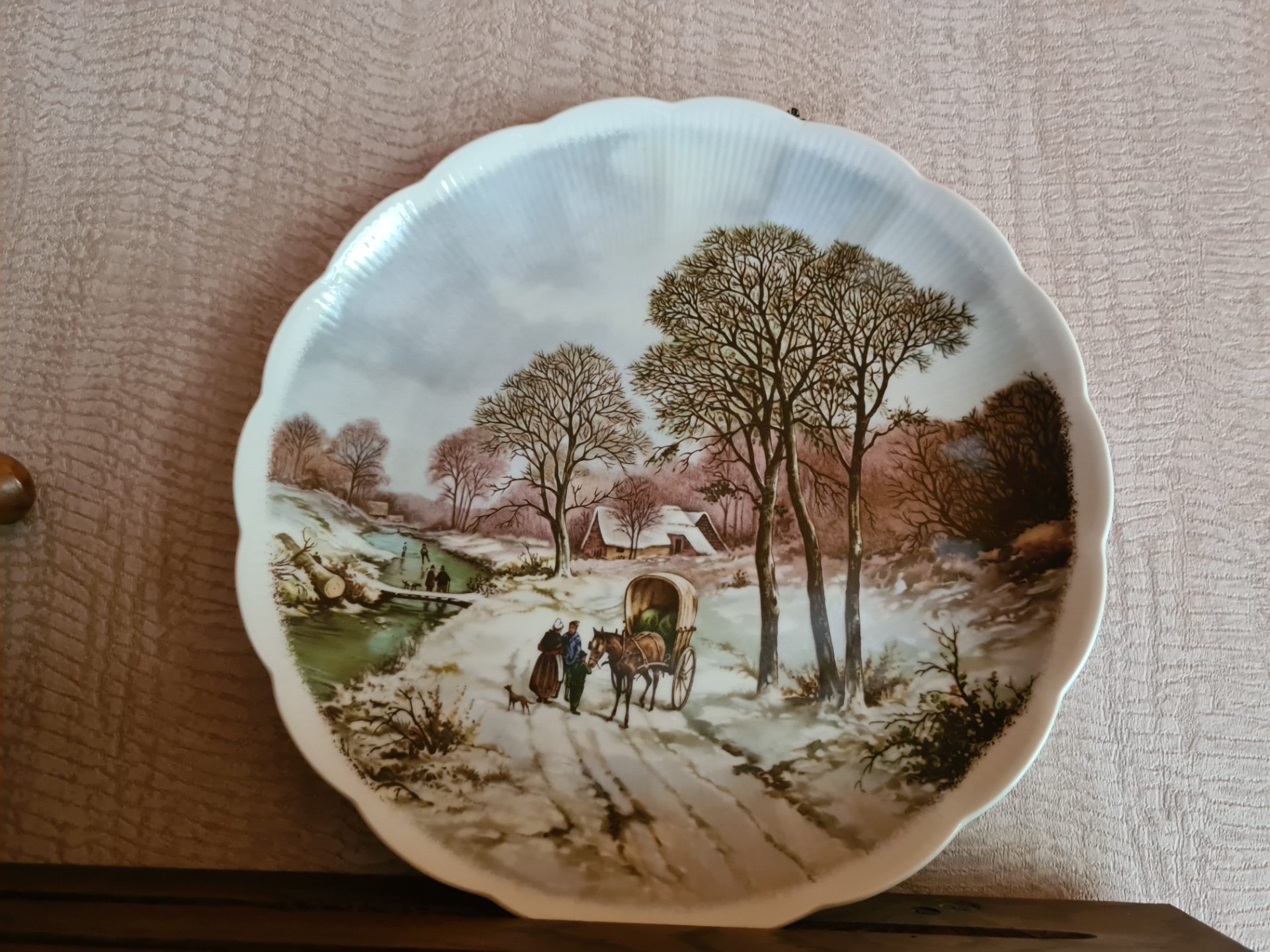 Mooie antiek bord met winterlandschap